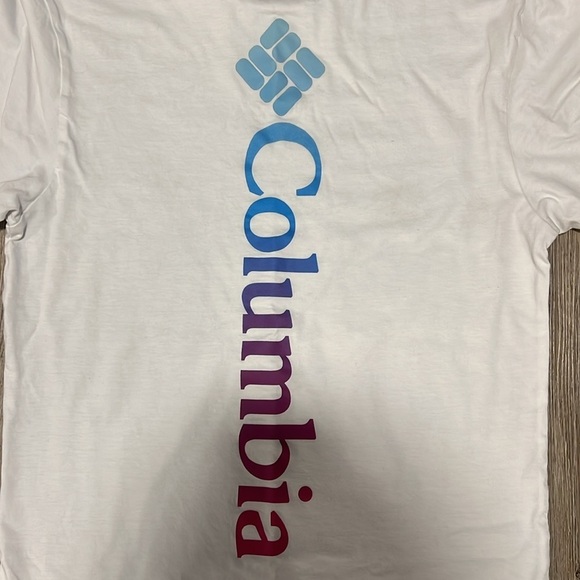 Columbia Graphic T-Shirt​​​​ - Picture 4 of 8